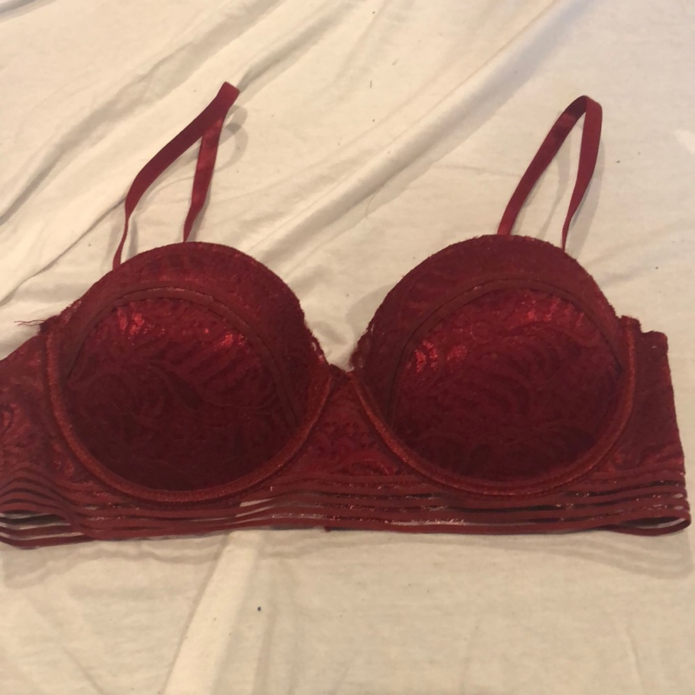 Red lace padded bra